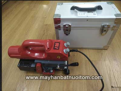 M&aacute;y h&agrave;n bạt nhựa LST800D