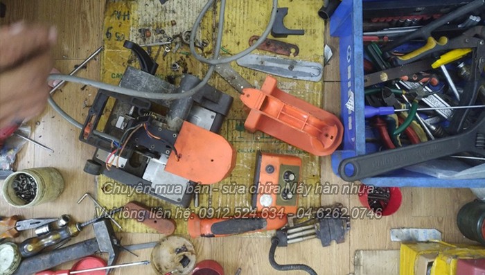 Sửa chữa m&aacute;y h&agrave;n bạt HDPE ao nu&ocirc;i t&ocirc;m 